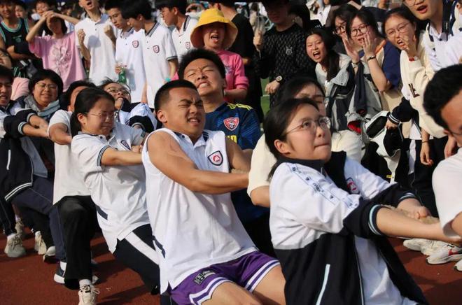 阿扎伦卡迎来十赛季高光表现，勇士球迷沸腾！